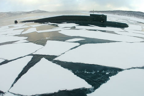 Russian submarines outfitted to break thick Arctic ice